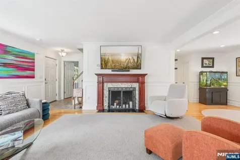 11 Lee Avenue Hawthorne NJ 07506