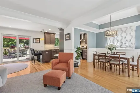 11 Lee Avenue Hawthorne NJ 07506