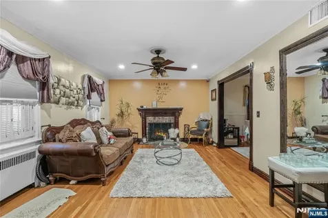 2785 Larchmont Road Union NJ 07083