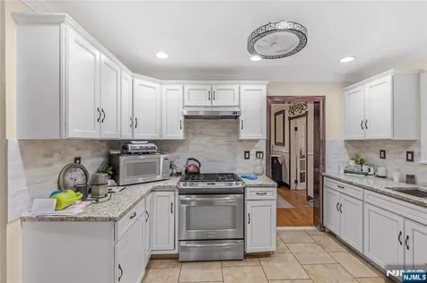 2785 Larchmont Road Union NJ 07083