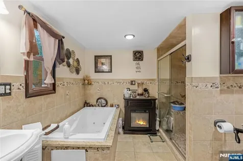 2785 Larchmont Road Union NJ 07083