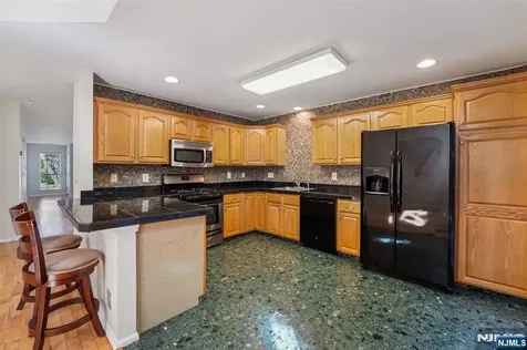 413 Green Mountain Road Mahwah NJ 07430