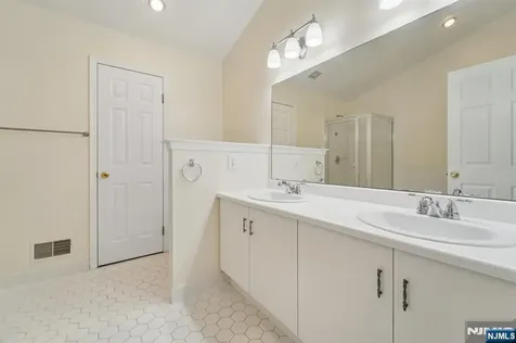 413 Green Mountain Road Mahwah NJ 07430