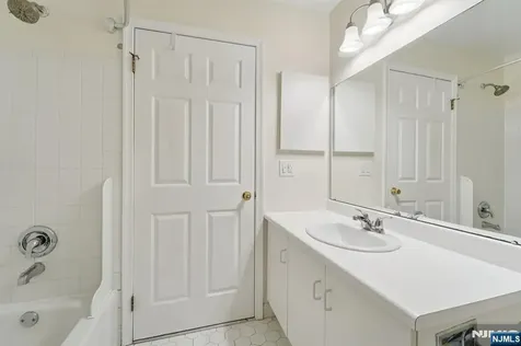 413 Green Mountain Road Mahwah NJ 07430