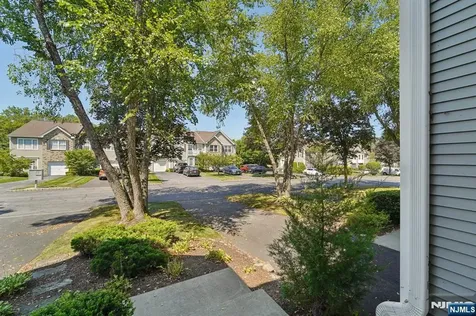 413 Green Mountain Road Mahwah NJ 07430