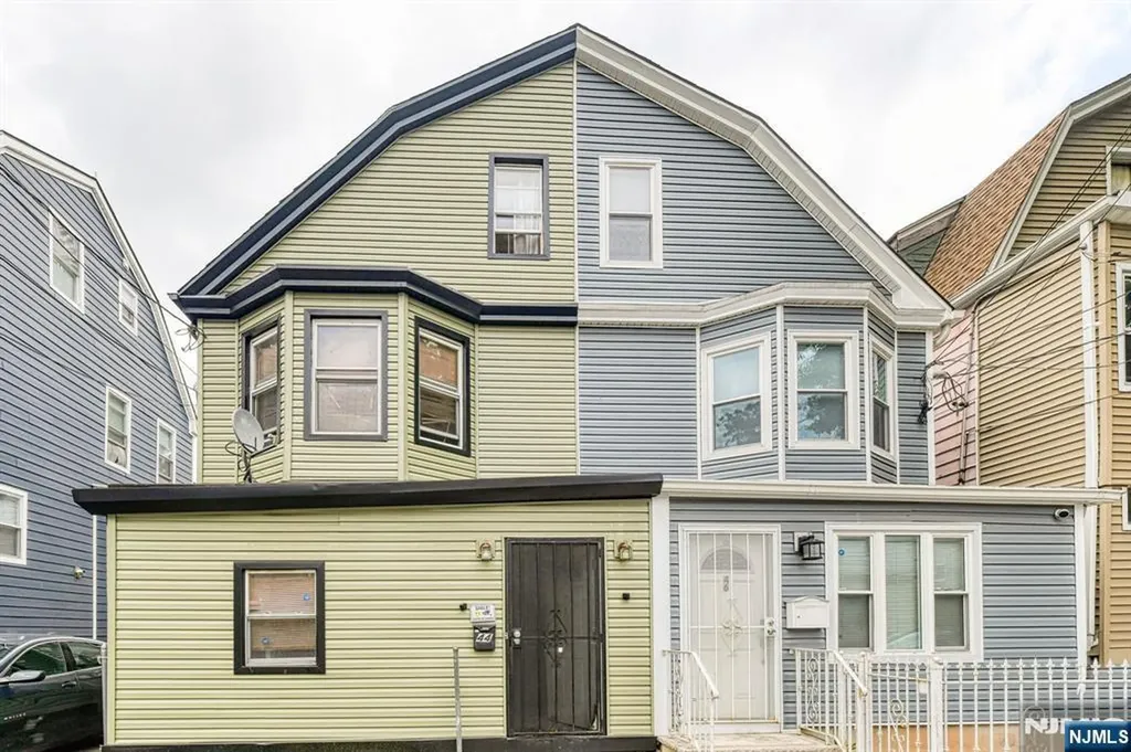 44 Stuyvesant Avenue Newark NJ 07106