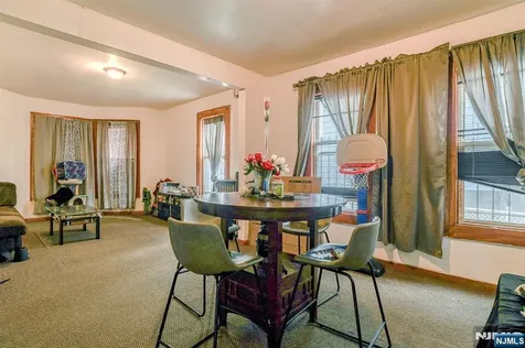 44 Stuyvesant Avenue Newark NJ 07106