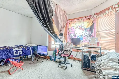 44 Stuyvesant Avenue Newark NJ 07106