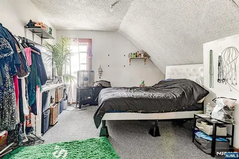 44 Stuyvesant Avenue Newark NJ 07106
