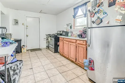 44 Stuyvesant Avenue Newark NJ 07106