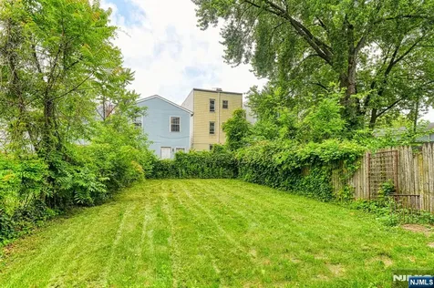 44 Stuyvesant Avenue Newark NJ 07106