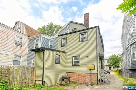 44 Stuyvesant Avenue Newark NJ 07106