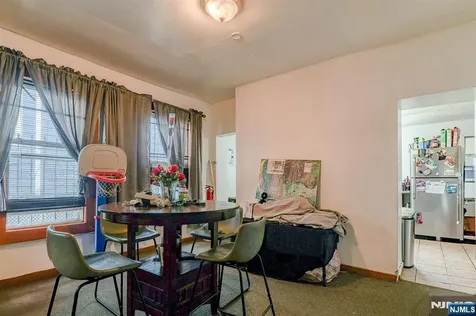 44 Stuyvesant Avenue Newark NJ 07106