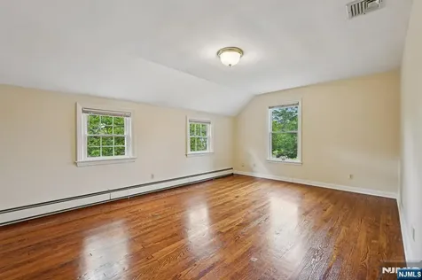 540 S Maple Avenue Glen Rock NJ 07452