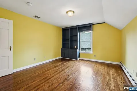 540 S Maple Avenue Glen Rock NJ 07452