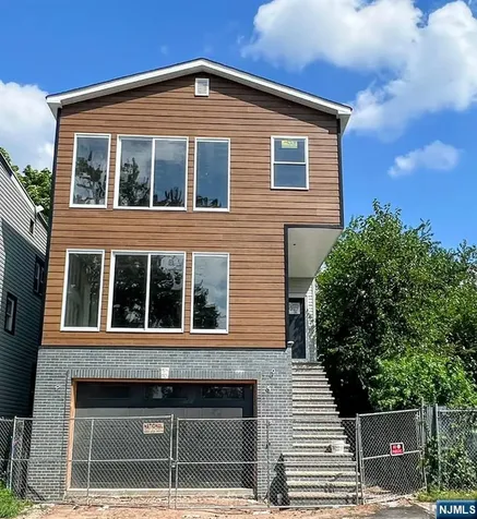 162 S 12th Street Newark NJ 07107