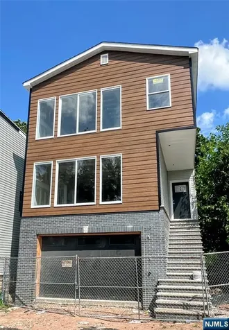 162 S 12th Street Newark NJ 07107