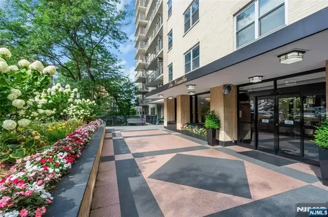 6600 Boulevard East West New York NJ 07093