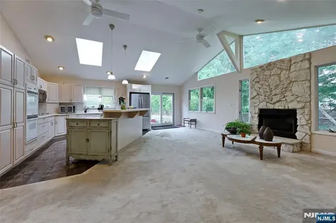 874 Ridgewood Boulevard Twp Of Washington NJ 07676