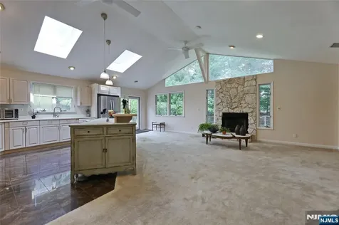 874 Ridgewood Boulevard Twp Of Washington NJ 07676