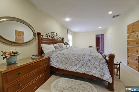 874 Ridgewood Boulevard Twp Of Washington NJ 07676