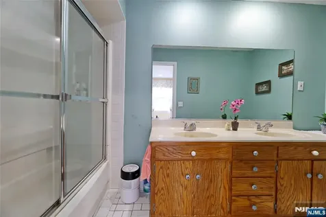 874 Ridgewood Boulevard Twp Of Washington NJ 07676