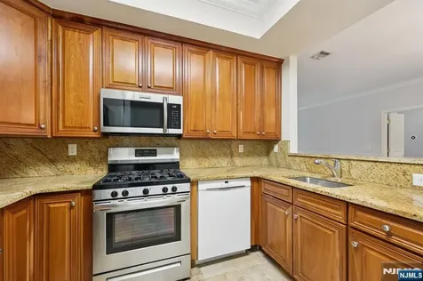 175 Rochelle Avenue Rochelle Park NJ 07662