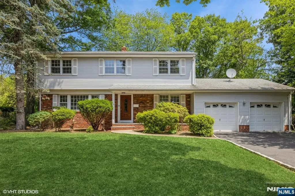 275 Taft Court Paramus NJ 07652