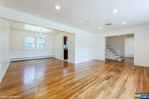 275 Taft Court Paramus NJ 07652