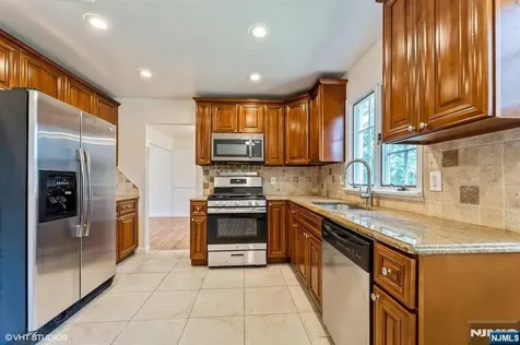 275 Taft Court Paramus NJ 07652