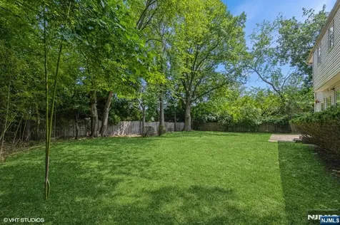 275 Taft Court Paramus NJ 07652
