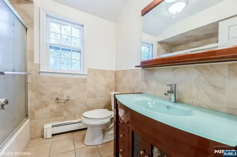 275 Taft Court Paramus NJ 07652