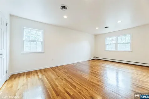 275 Taft Court Paramus NJ 07652