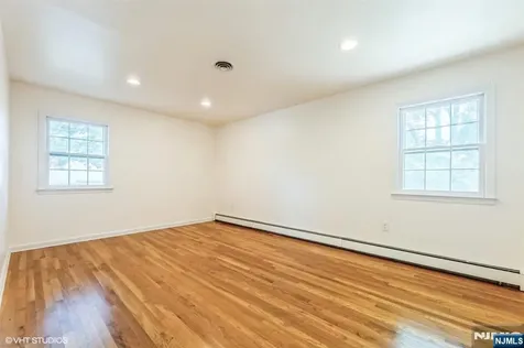 275 Taft Court Paramus NJ 07652