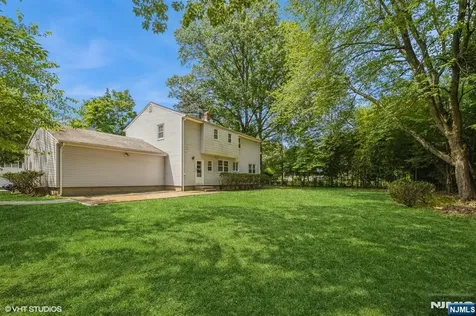 275 Taft Court Paramus NJ 07652