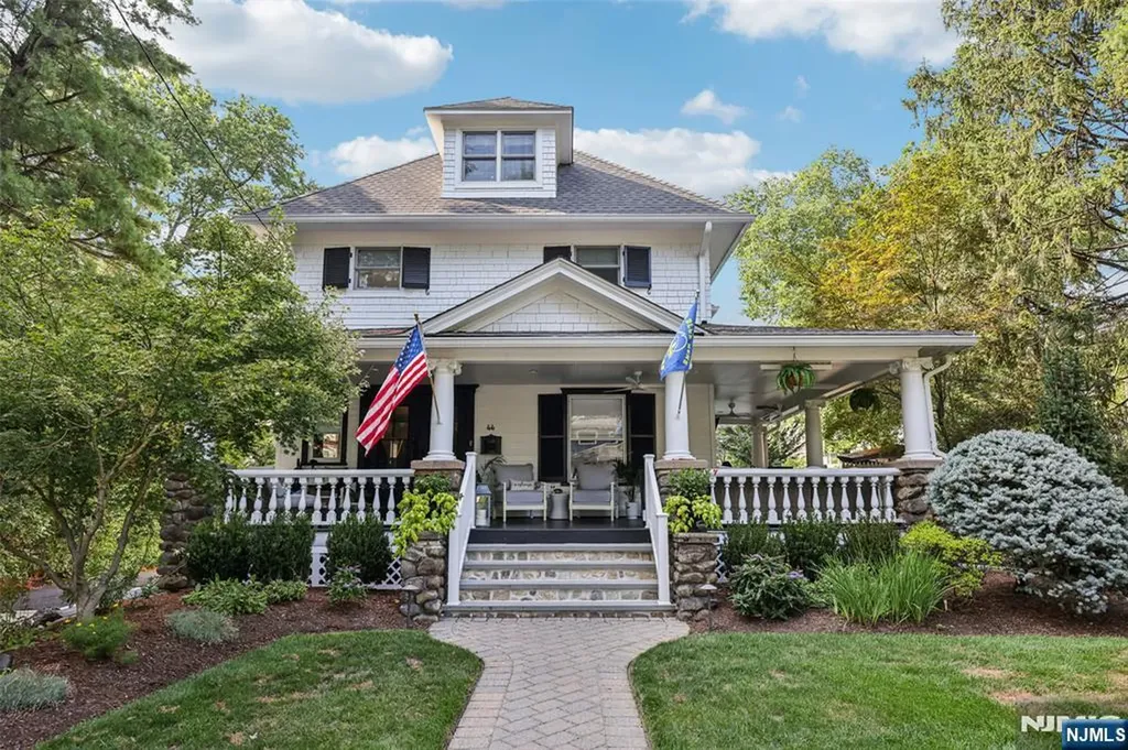 44 Washington Place Ridgewood NJ 07450