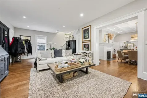 44 Washington Place Ridgewood NJ 07450