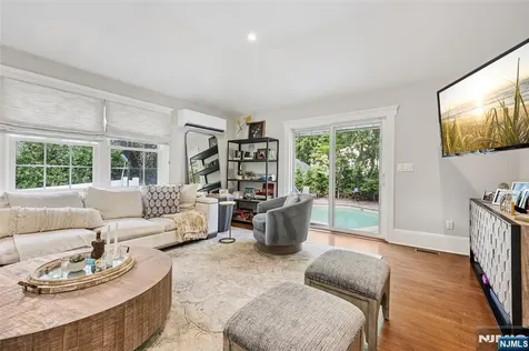 44 Washington Place Ridgewood NJ 07450