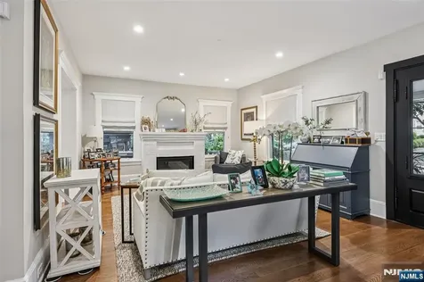 44 Washington Place Ridgewood NJ 07450