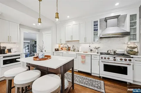44 Washington Place Ridgewood NJ 07450
