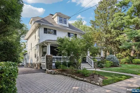 44 Washington Place Ridgewood NJ 07450
