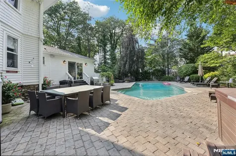44 Washington Place Ridgewood NJ 07450