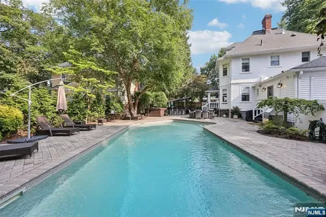 44 Washington Place Ridgewood NJ 07450
