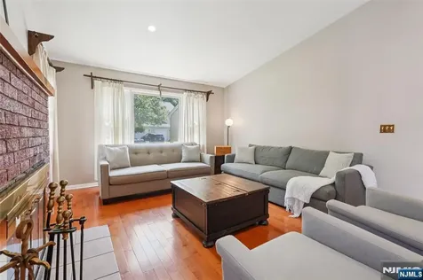 130 Bunker Hill Road Wayne NJ 07470