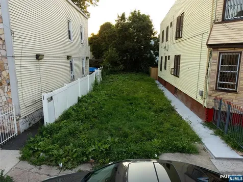 309 21st Street Irvington NJ 07111