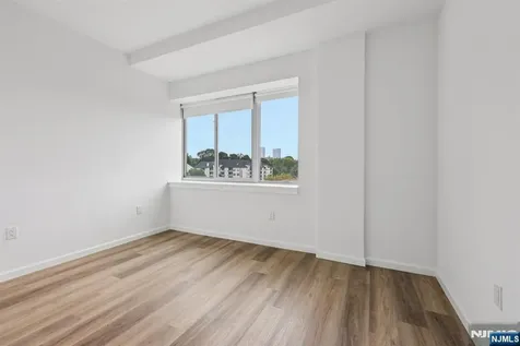 2 Executive Drive Fort Lee NJ 07024