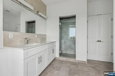 2 Executive Drive Fort Lee NJ 07024