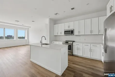 2 Executive Drive Fort Lee NJ 07024