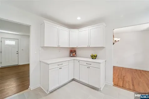 12 Spruce Ho-ho-kus NJ 07423