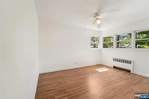 12 Spruce Ho-ho-kus NJ 07423